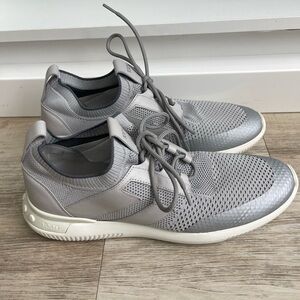 TOD’S Mens Shoes Gray Sneaker. Size: 6 ½